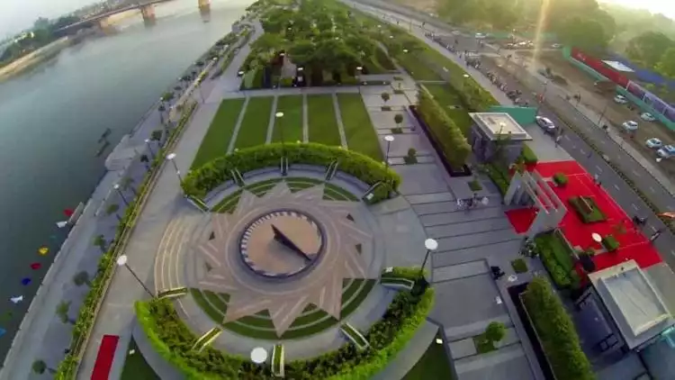 Ahmedabad: A Smart City for Buying a Home Ahmedabad: A Smart City for Buying a Home